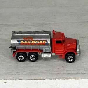 Vintage Hot Wheels Peterbilt Tanker Truck Hot Wheels Railroad With Hoses VGC